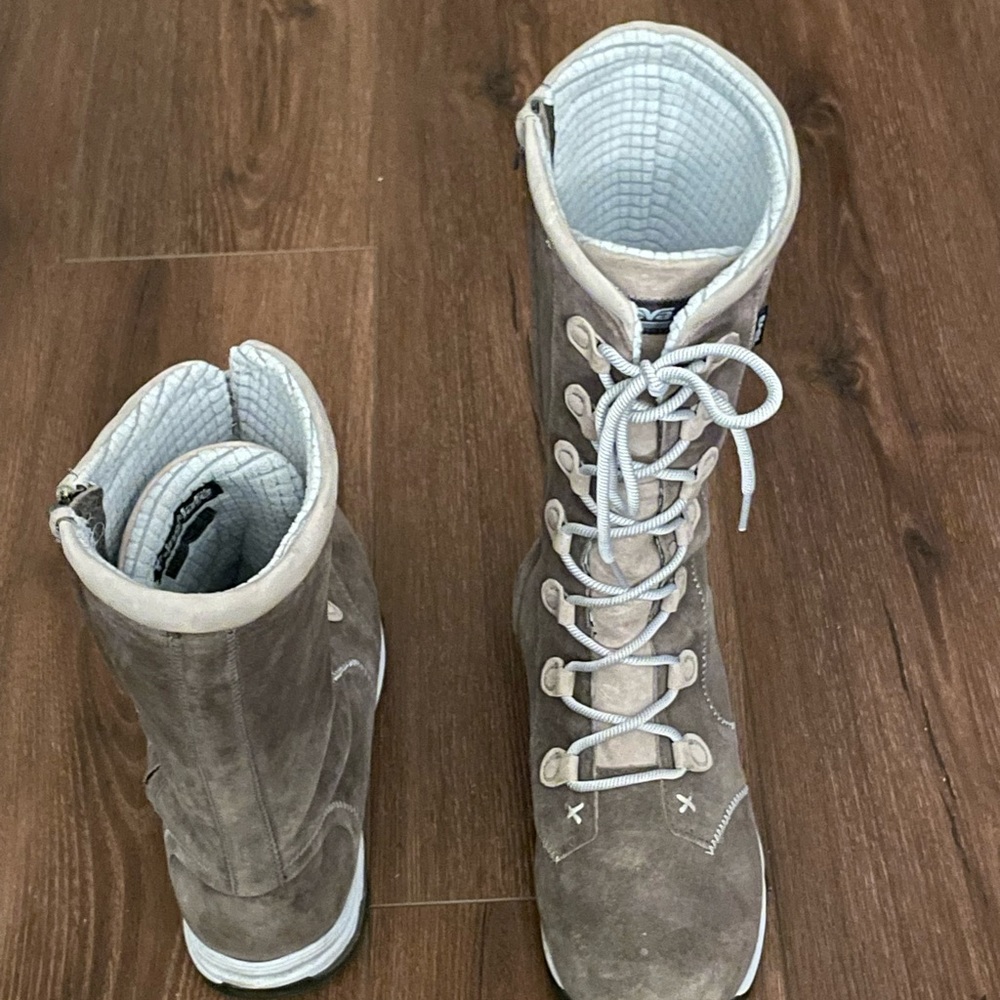 Womens boots